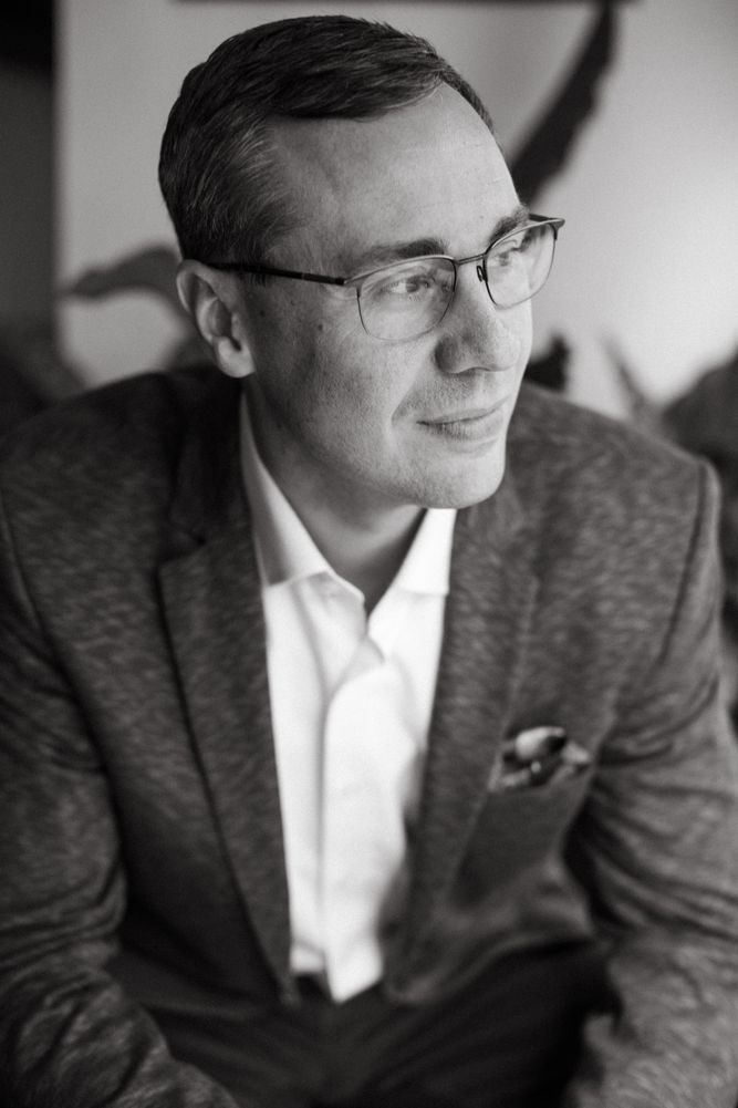 Black and white portrait of Joshua Berry looking to the side